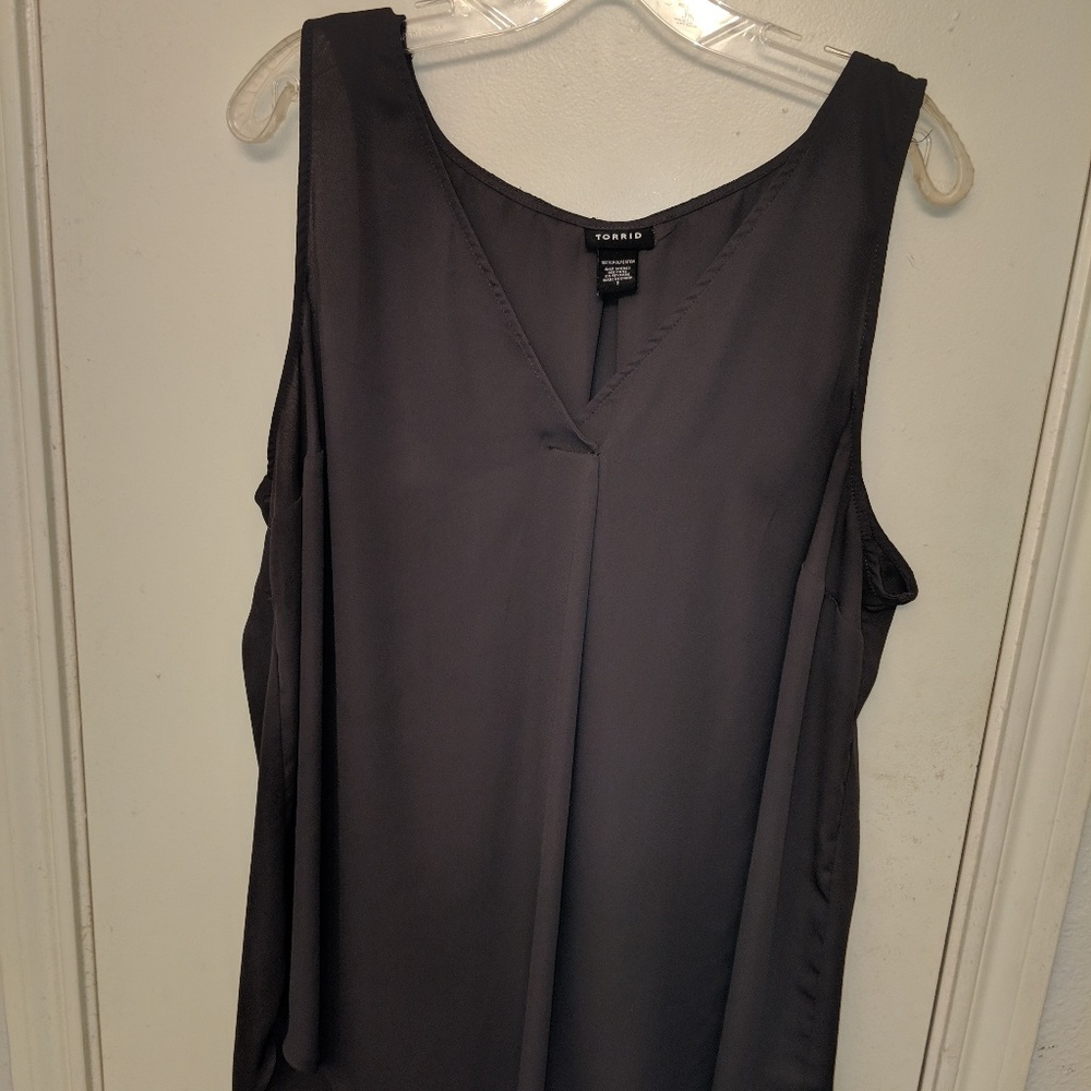 Torrid, 1X sleeveless charcoal blouse